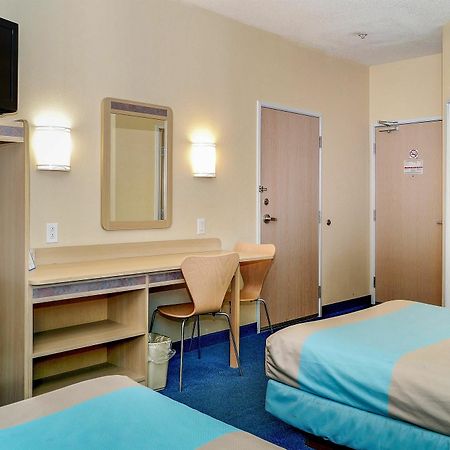 Motel 6-Peterborough, On מראה חיצוני תמונה