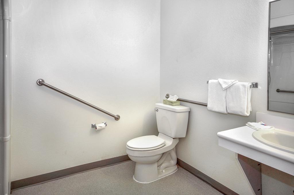 Motel 6-Peterborough, On חדר תמונה