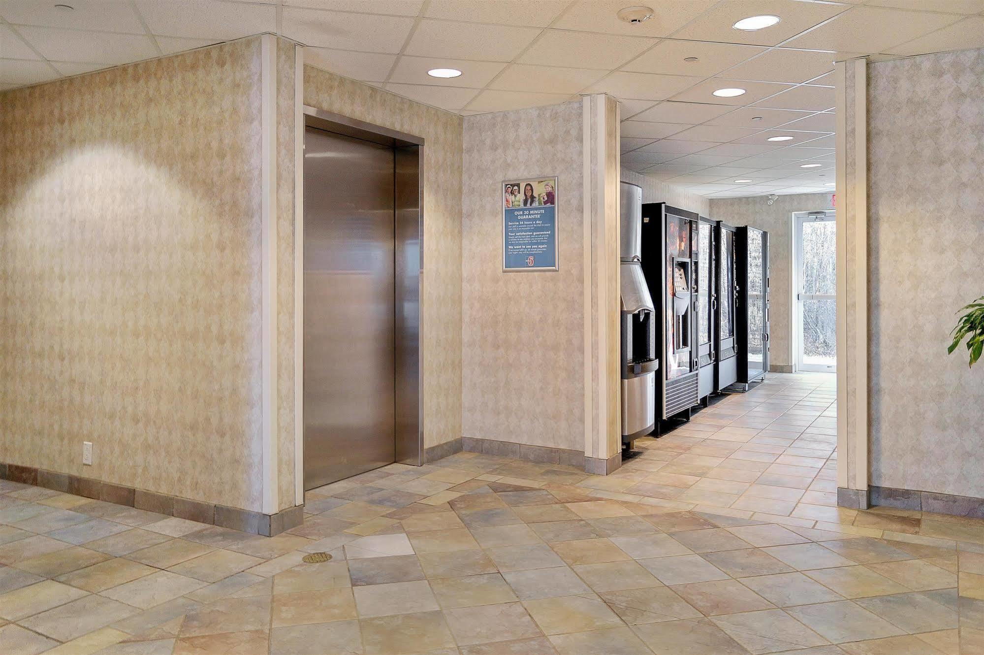 Motel 6-Peterborough, On מראה חיצוני תמונה