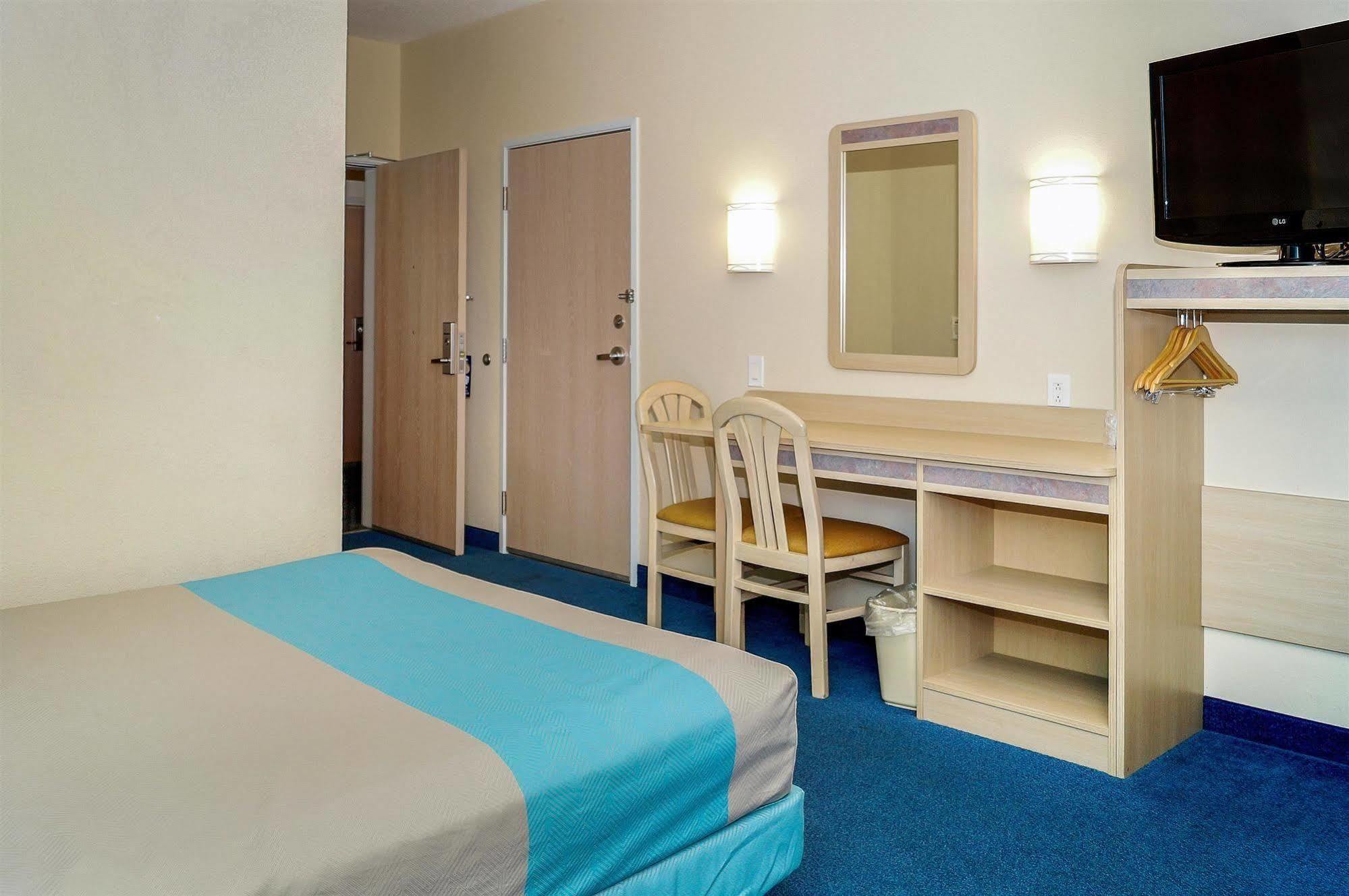 Motel 6-Peterborough, On מראה חיצוני תמונה
